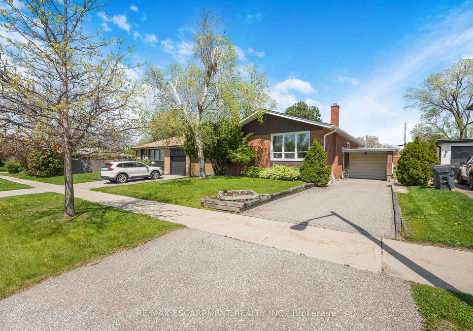 6-deanefield-crescent-etobicoke-ontario-w13149400