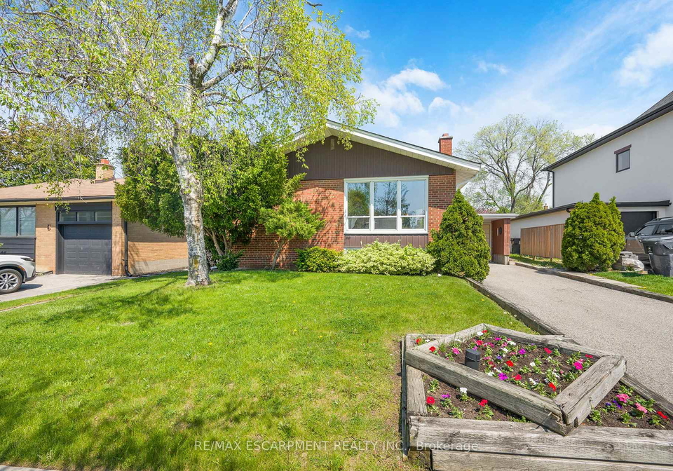 6-deanefield-crescent-etobicoke-ontario-w13149400