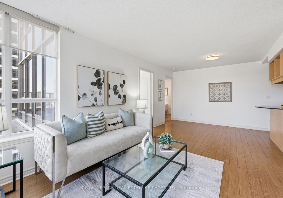 living-arts-drive-mississauga-ontario-w13149492