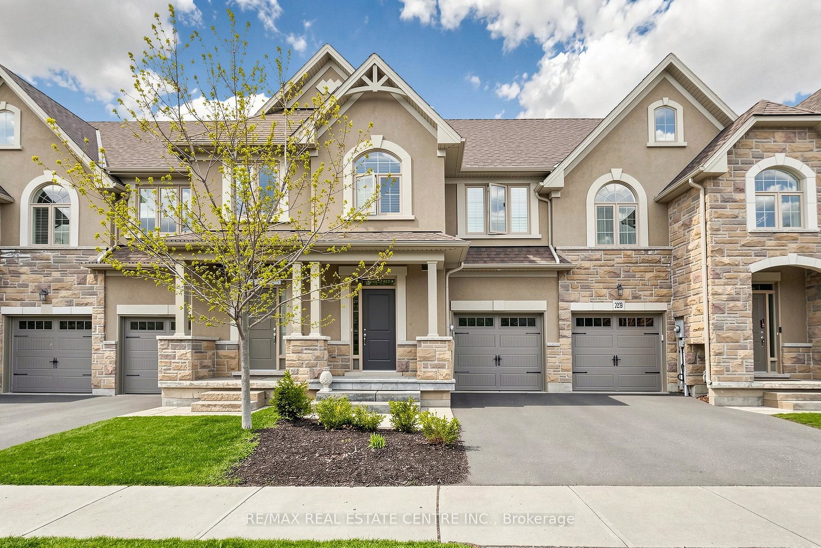 2350-natasha-circle-oakville-ontario-w13149630