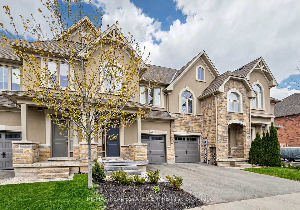 2350-natasha-circle-oakville-ontario-w13149630