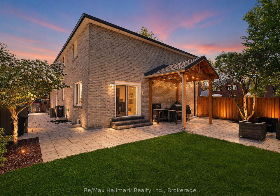 560-chillingham-crescent-oakville-ontario-w13149818