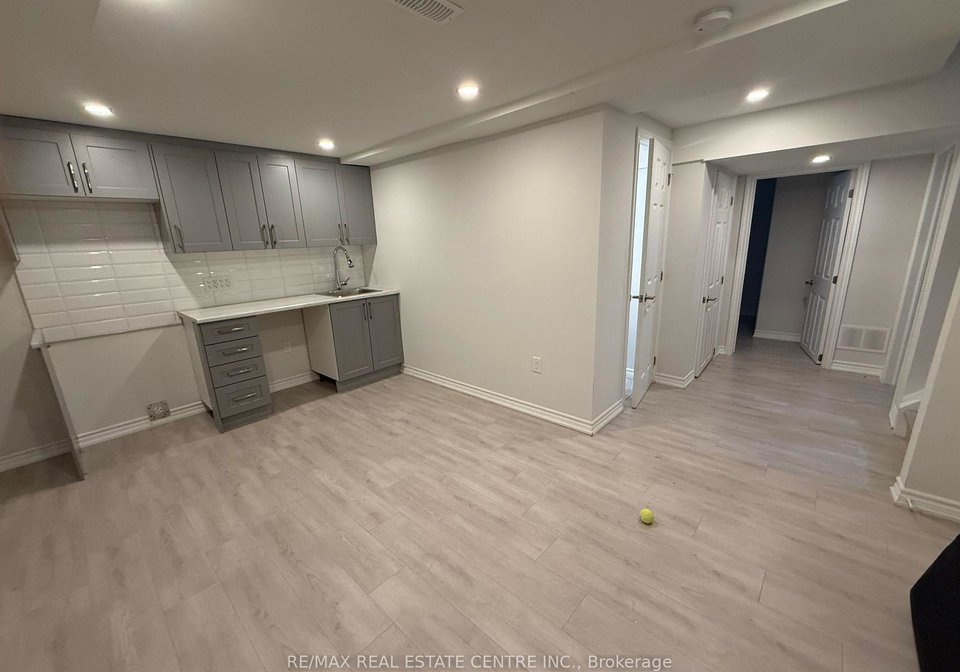 33-lacewood-crescent-brampton-ontario-w13150058