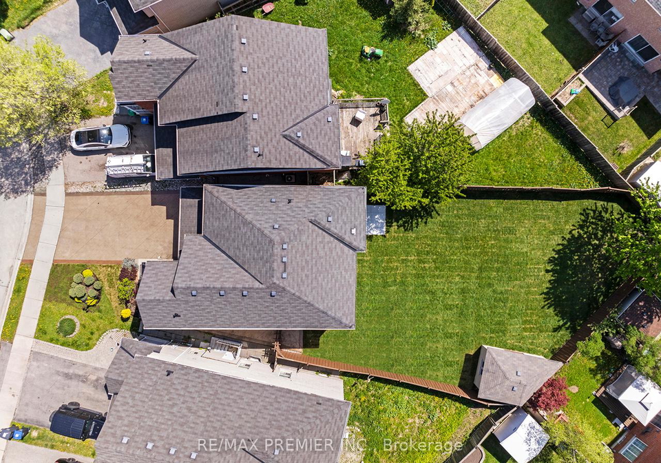 6-lockburn-crescent-brampton-ontario-w13150154