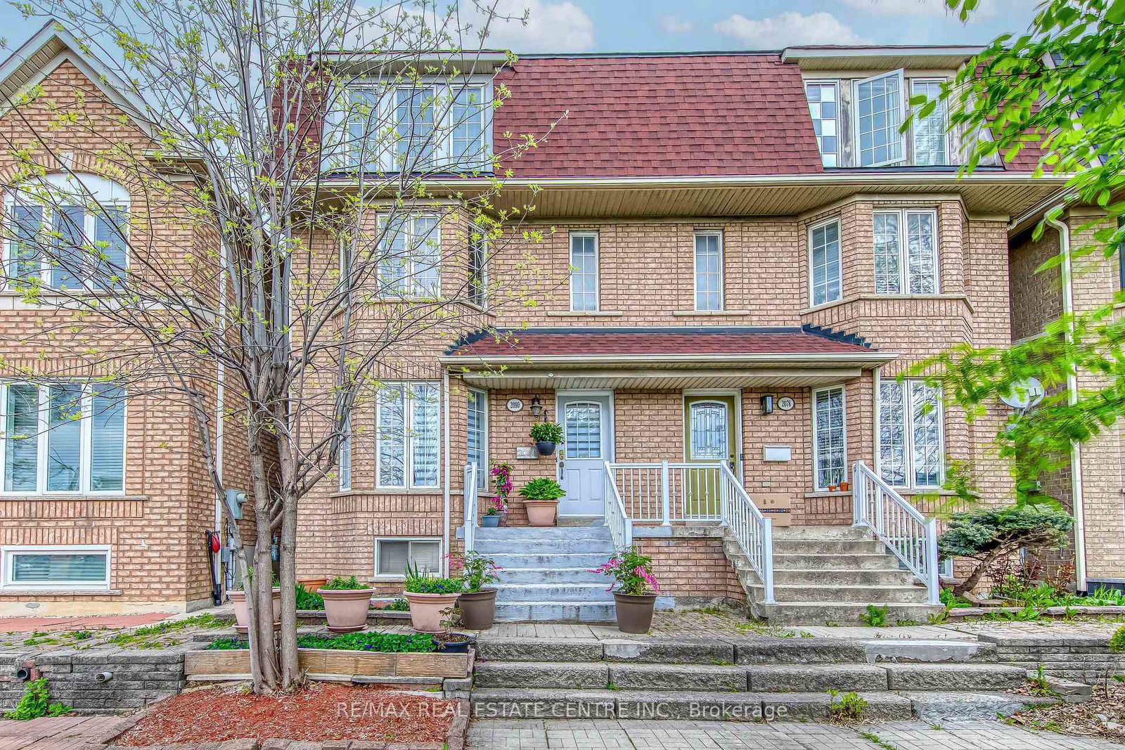2080-st-clair-avenue-w-toronto-ontario-w13150402