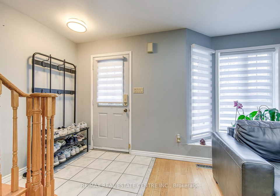 2080-st-clair-avenue-w-toronto-ontario-w13150402