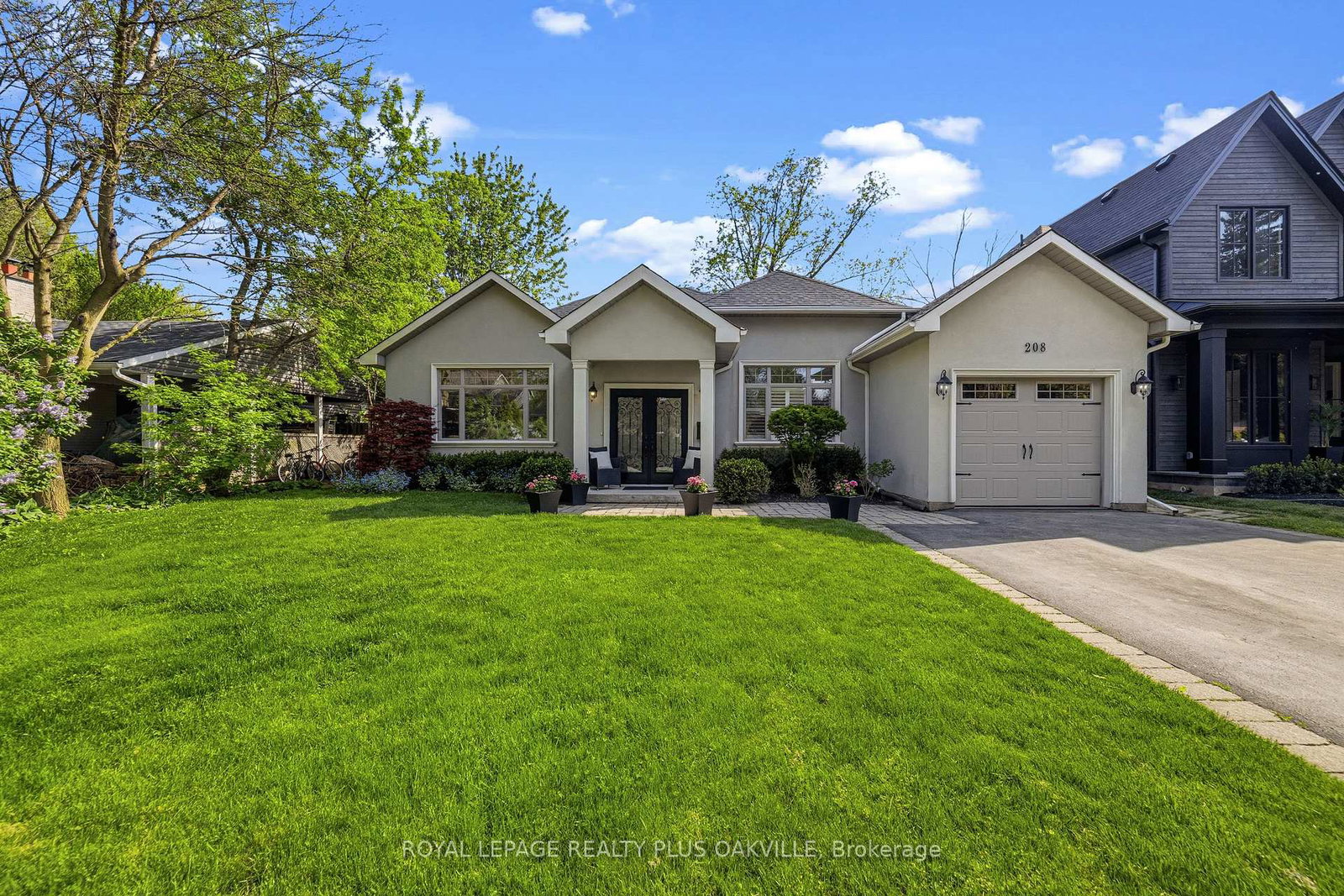 208-mohawk-road-oakville-ontario-w13150748