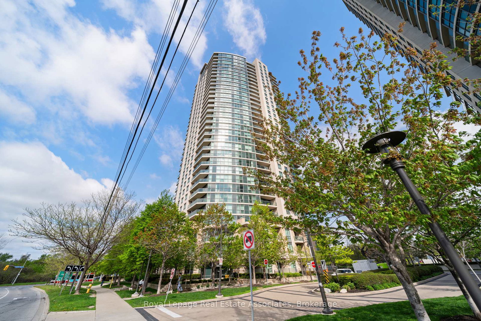 225-sherway-gardens-road-etobicoke-ontario-w13150796