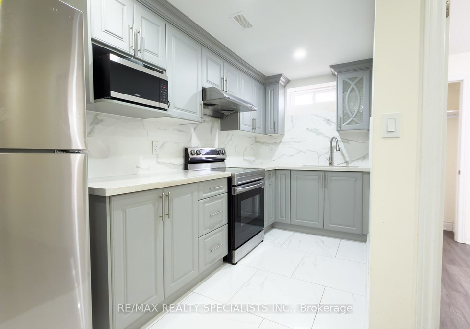 602-queen-mary-drive-brampton-ontario-w13150886