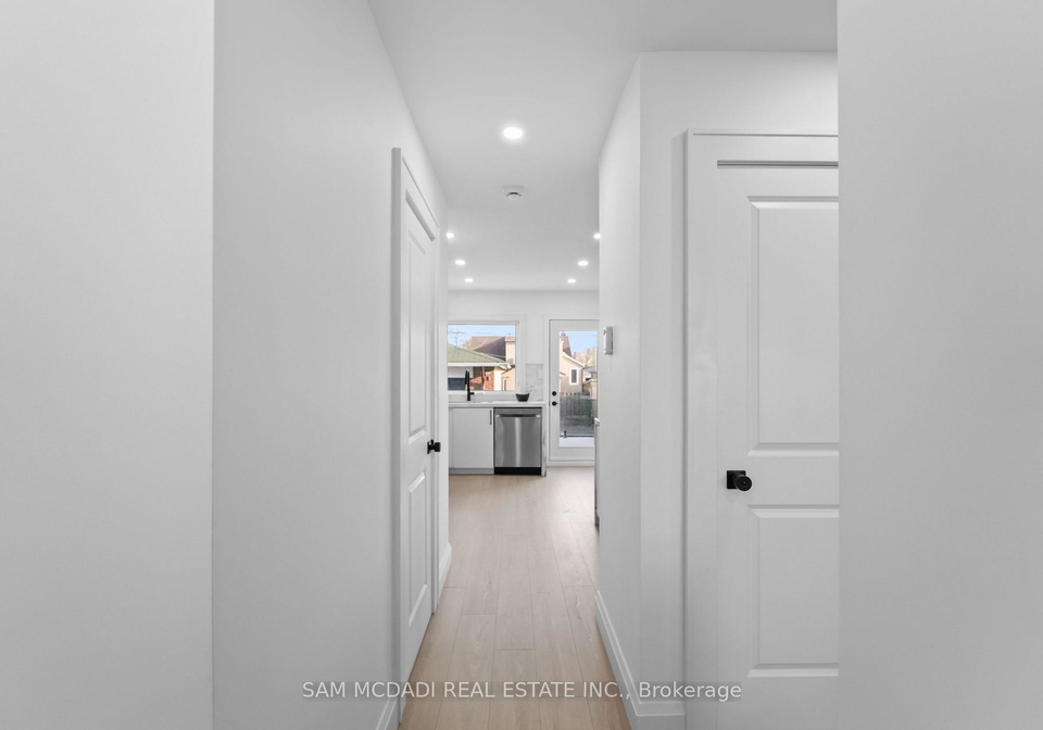 25-falstaff-avenue-north-york-ontario-w13151132