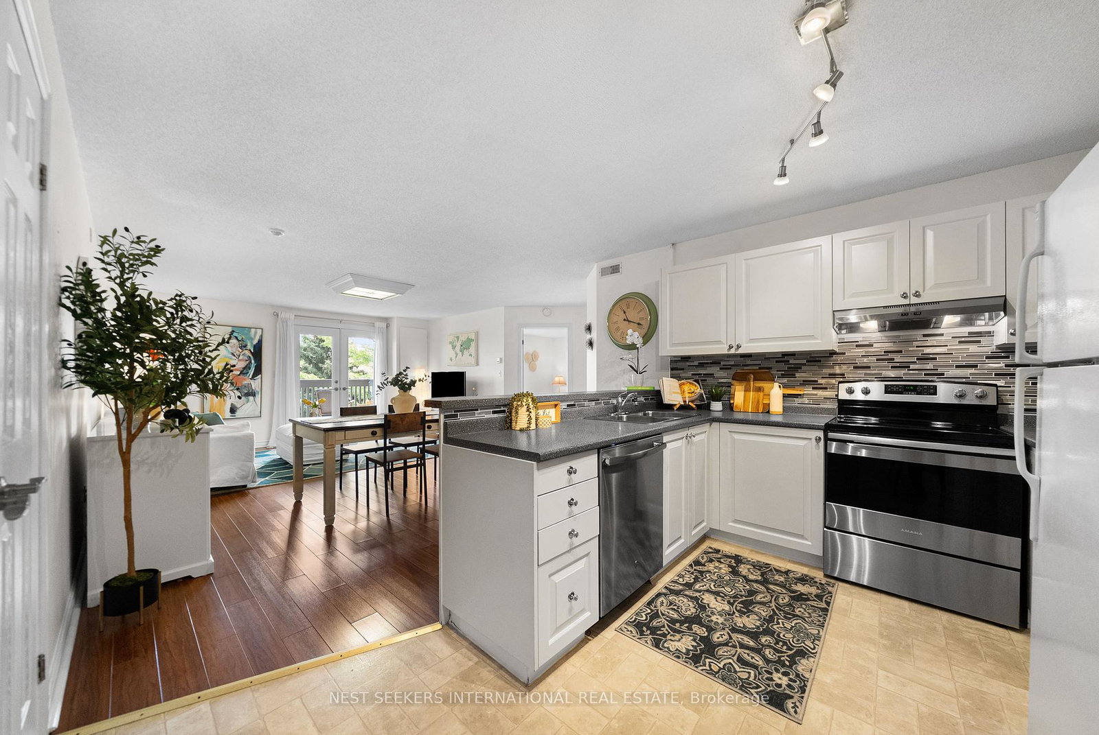 2020-cleaver-avenue-burlington-ontario-w13151228