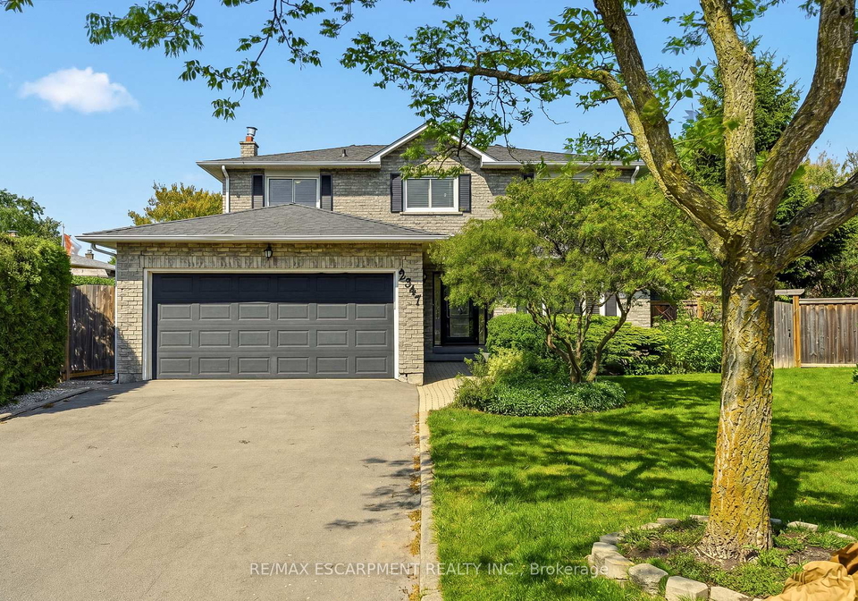 2347-tweedsmuir-court-burlington-ontario-w13151646