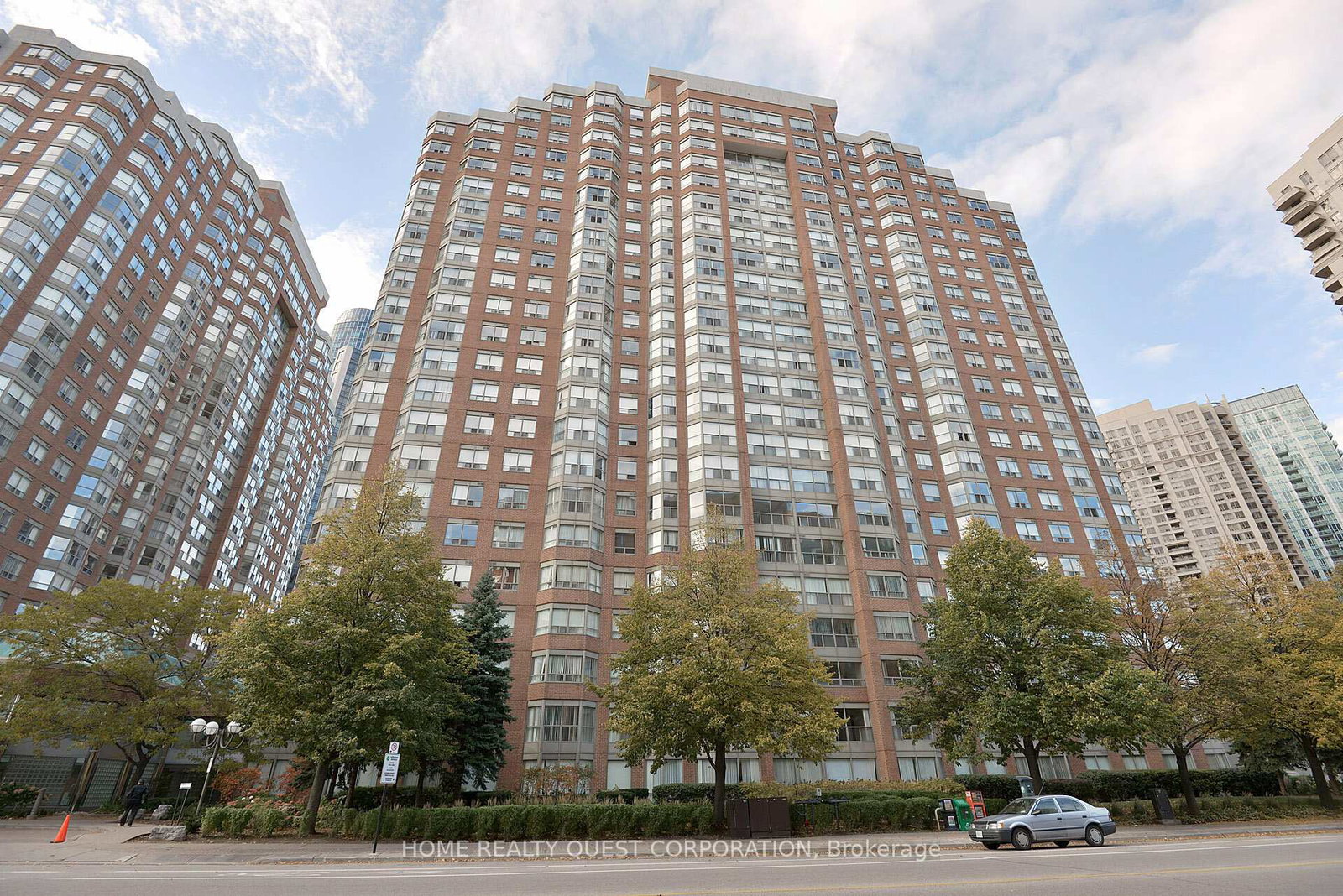 325-webb-drive-mississauga-ontario-w13151898
