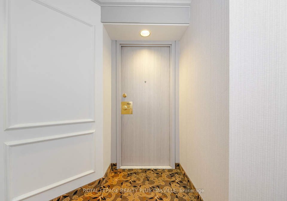 2177-burnhamthorpe-road-w-mississauga-ontario-w13152230