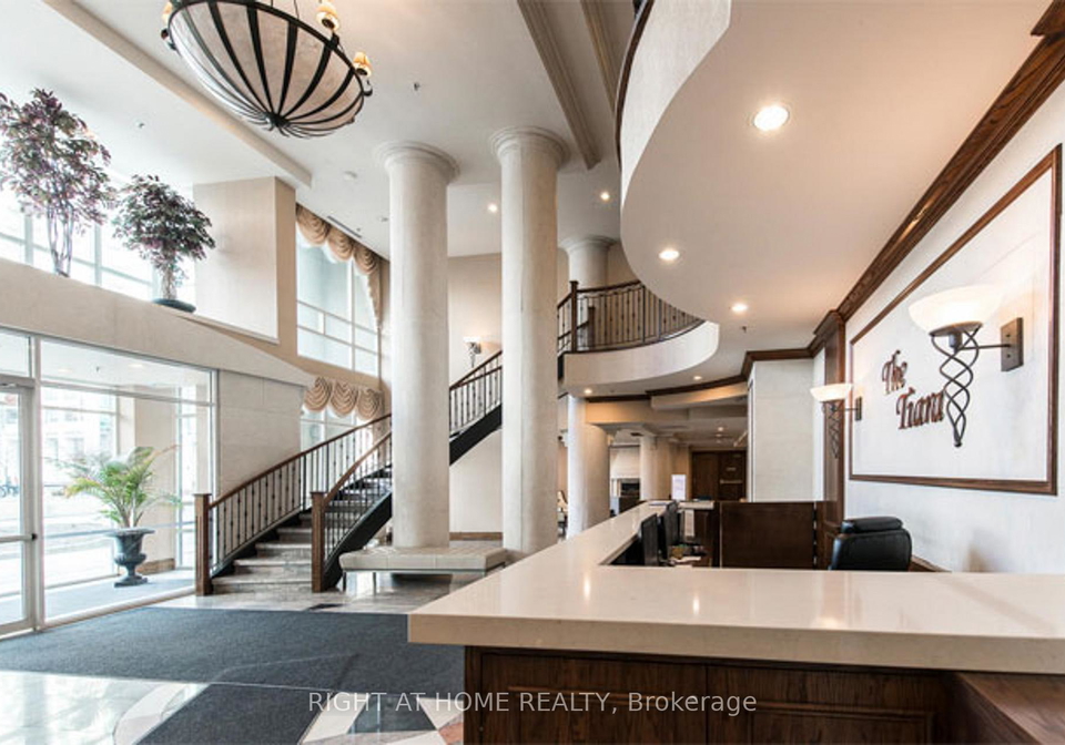 156-enfield-place-mississauga-ontario-w13152364