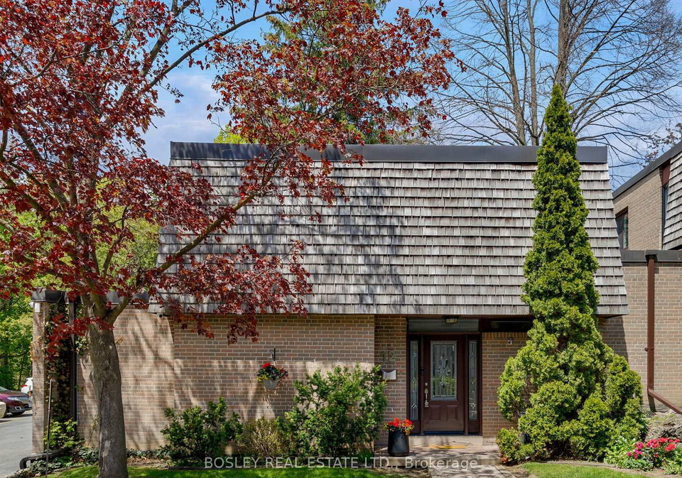 12-redstone-path-etobicoke-ontario-w13152490
