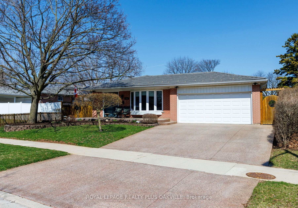 475-sunset-drive-oakville-ontario-w13152550