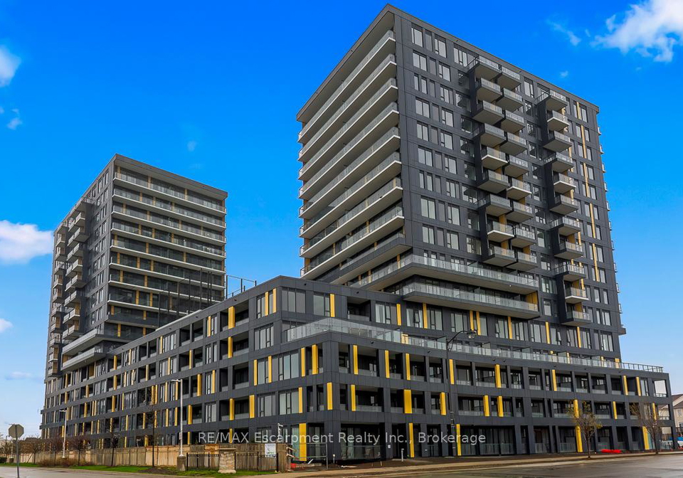 4878-powers-common-burlington-ontario-w13152568