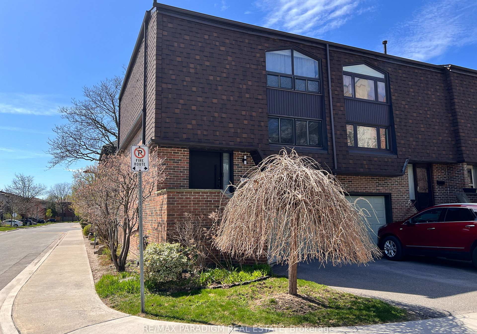 132-maple-branch-path-etobicoke-ontario-w13152872