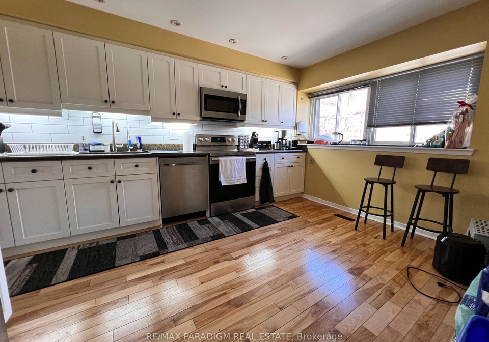 132-maple-branch-path-etobicoke-ontario-w13152872
