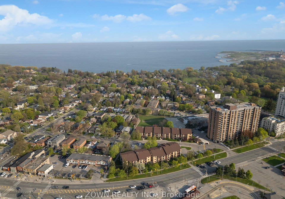 3835-lakeshore-boulevard-w-etobicoke-ontario-w13152896