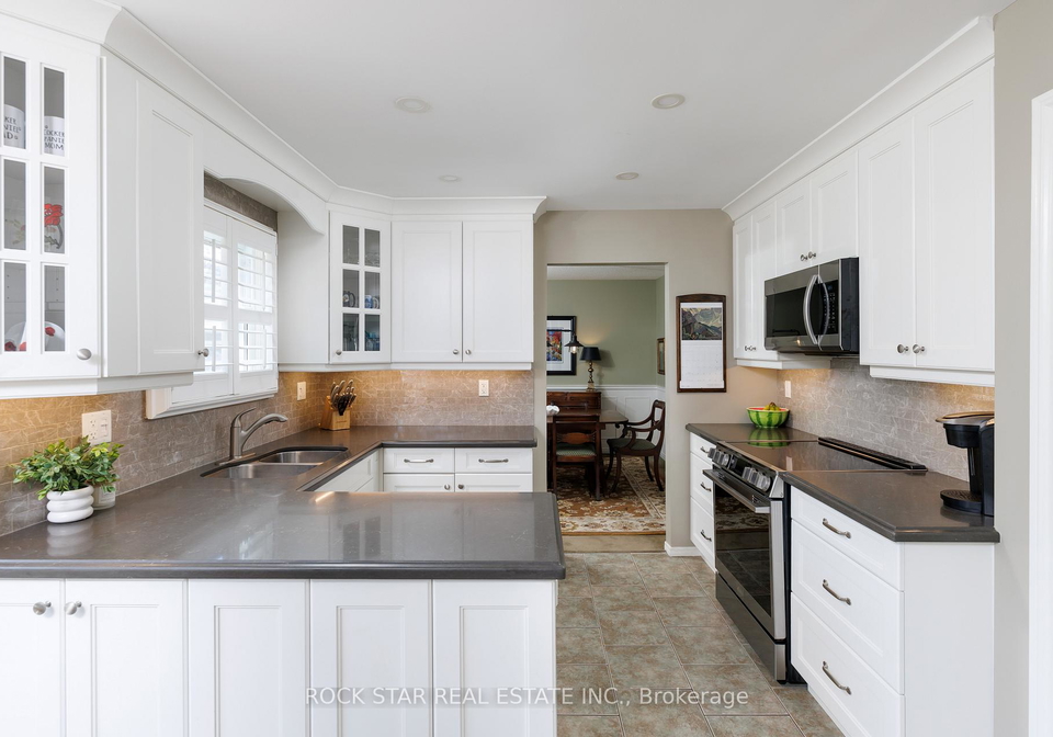 2174-winchester-court-burlington-ontario-w13153120
