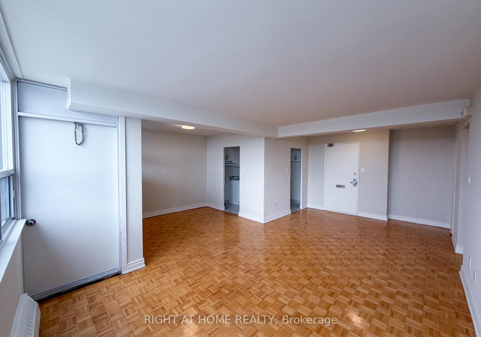 1440-lawrence-avenue-w-north-york-ontario-w13153226