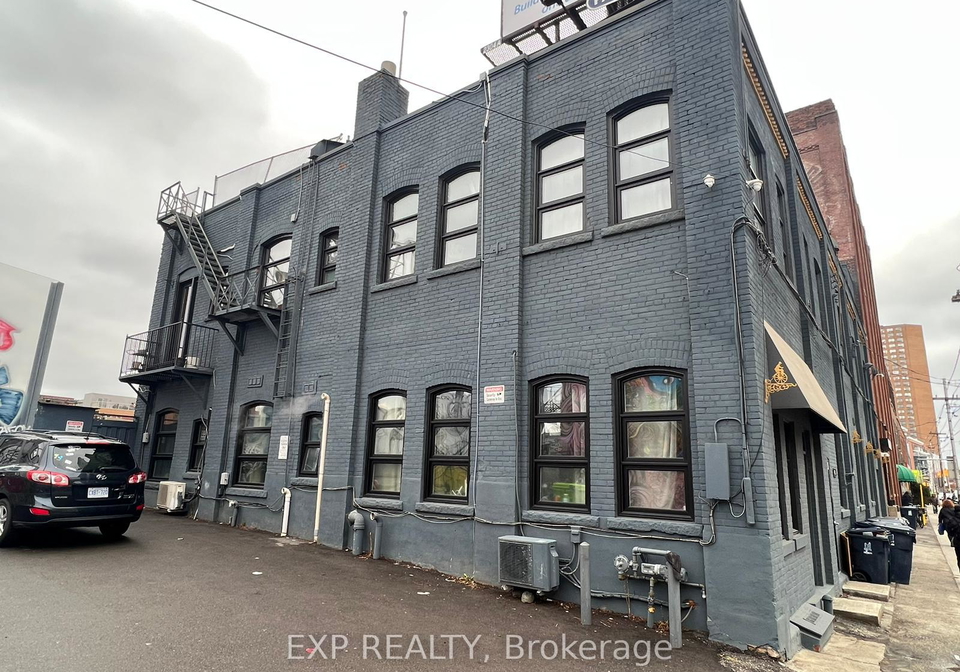 2480-dundas-street-w-toronto-ontario-w13153412