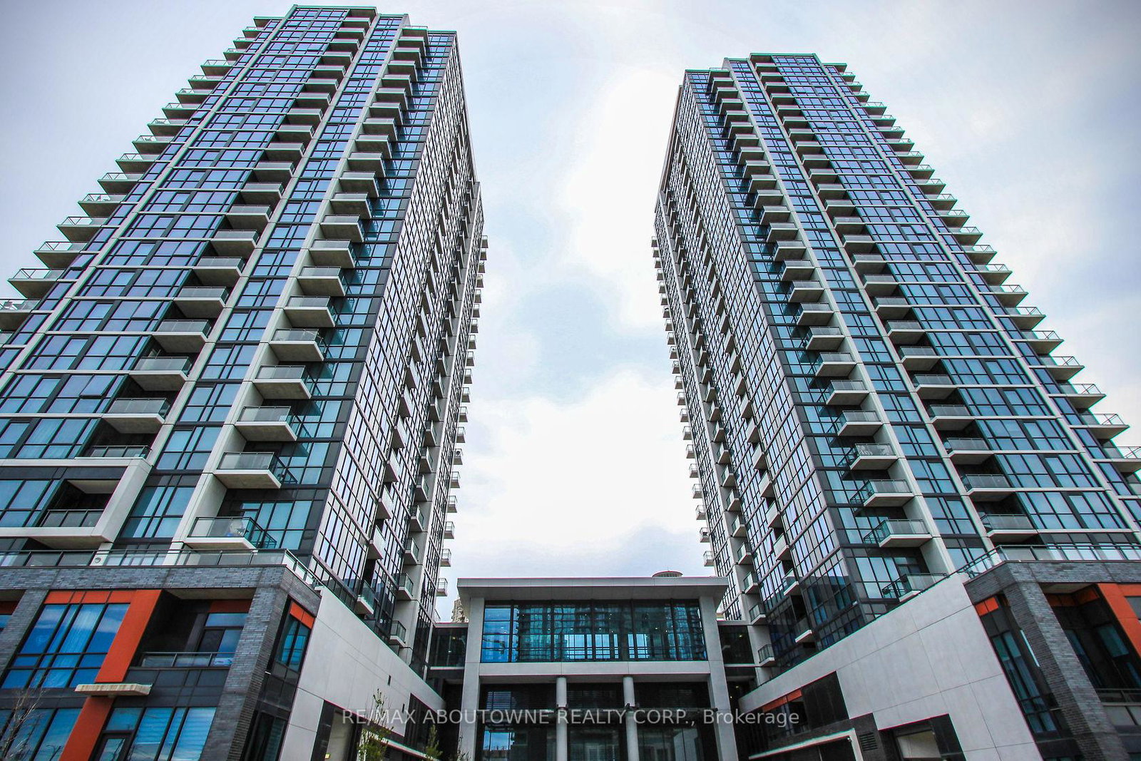 75-eglinton-avenue-w-mississauga-ontario-w13153480