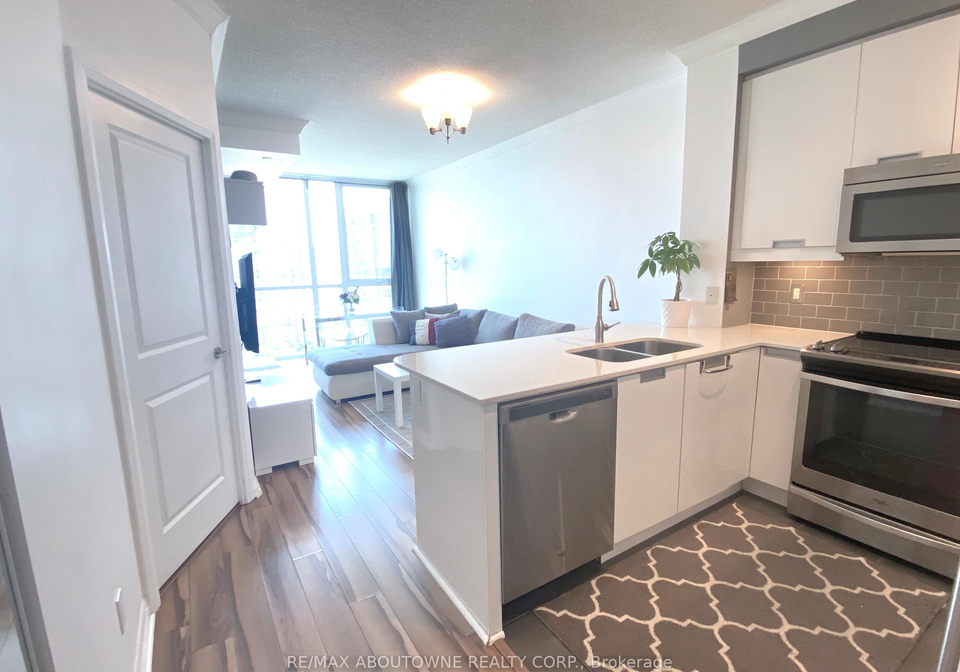 75-eglinton-avenue-w-mississauga-ontario-w13153480