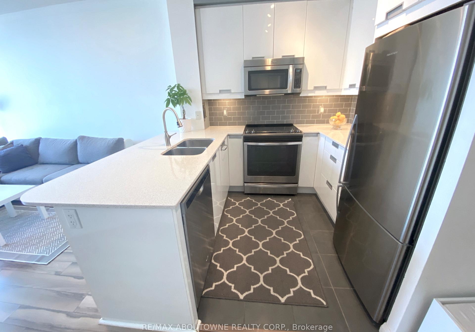 75-eglinton-avenue-w-mississauga-ontario-w13153480