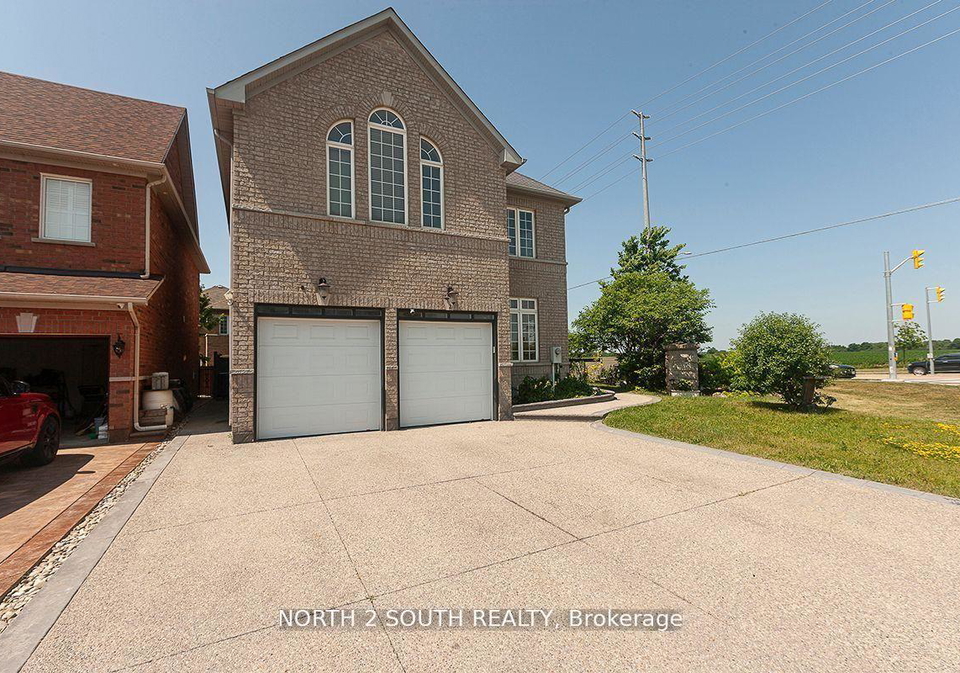 2-yellow-avens-boulevard-brampton-ontario-w13153648