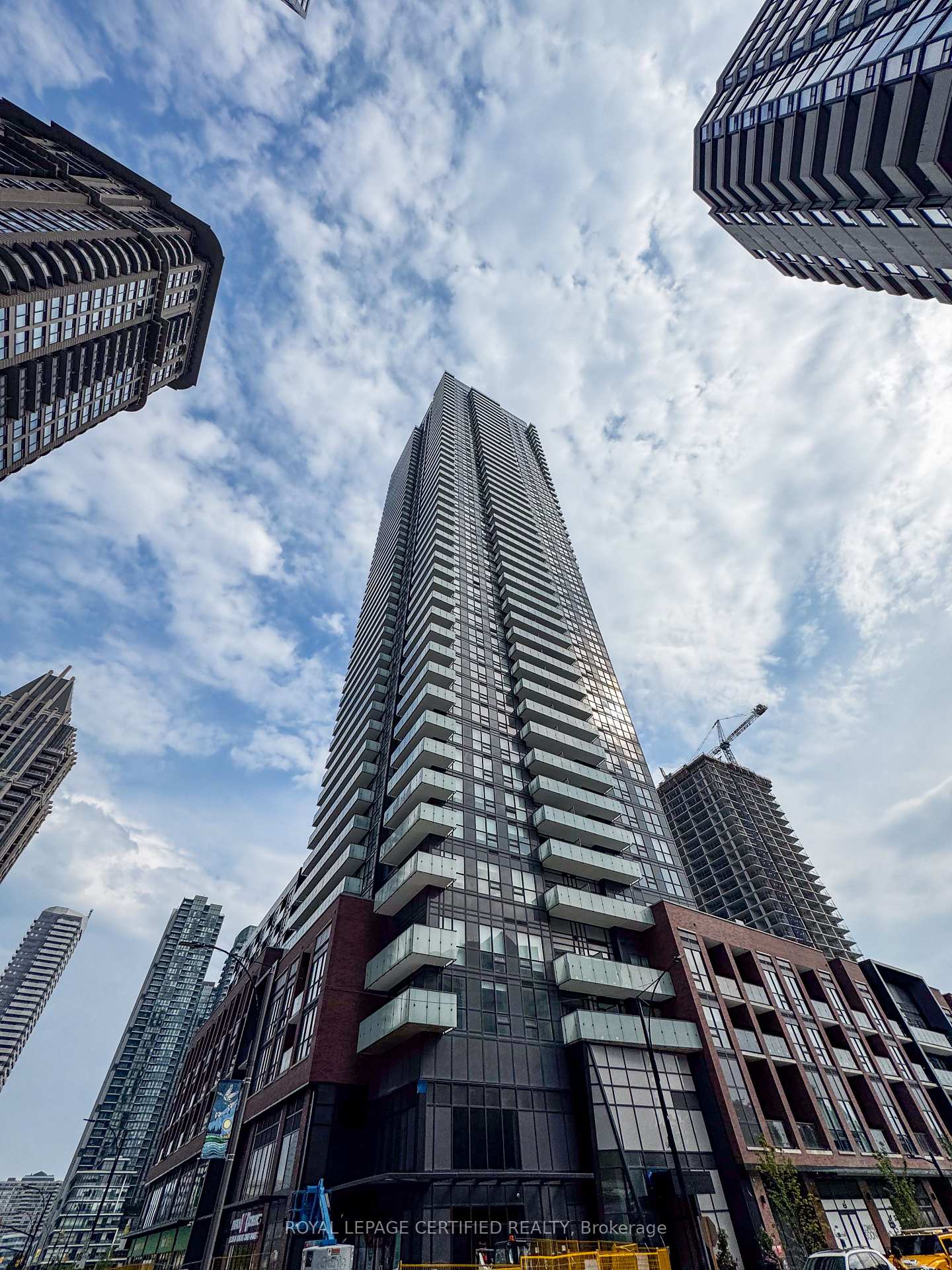 430-square-one-drive-mississauga-ontario-w13154184
