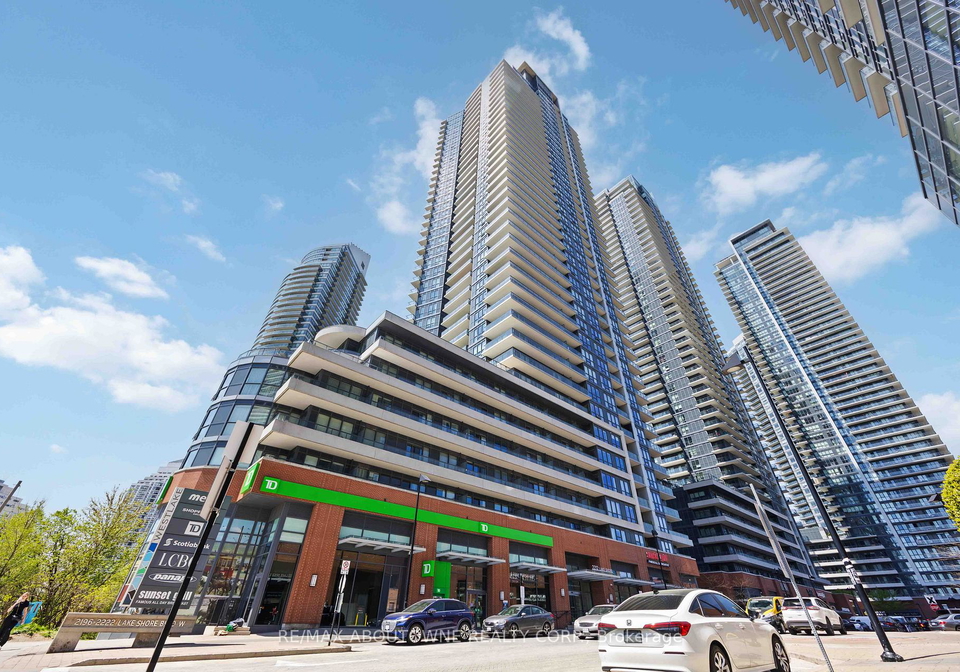 2212-lake-shore-boulevard-w-etobicoke-ontario-w13154334