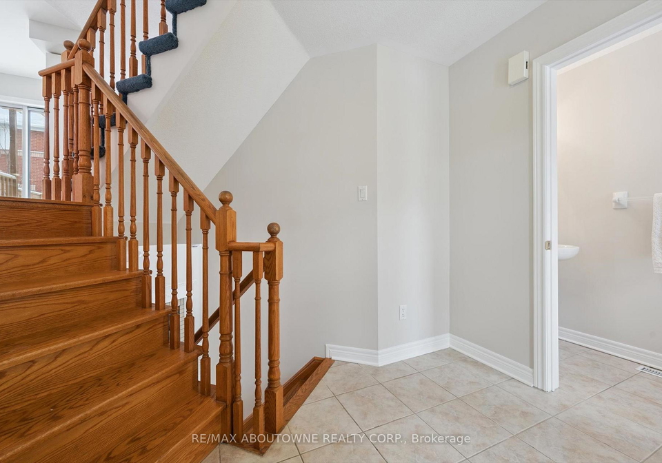 5031-east-mill-road-mississauga-ontario-w13154642