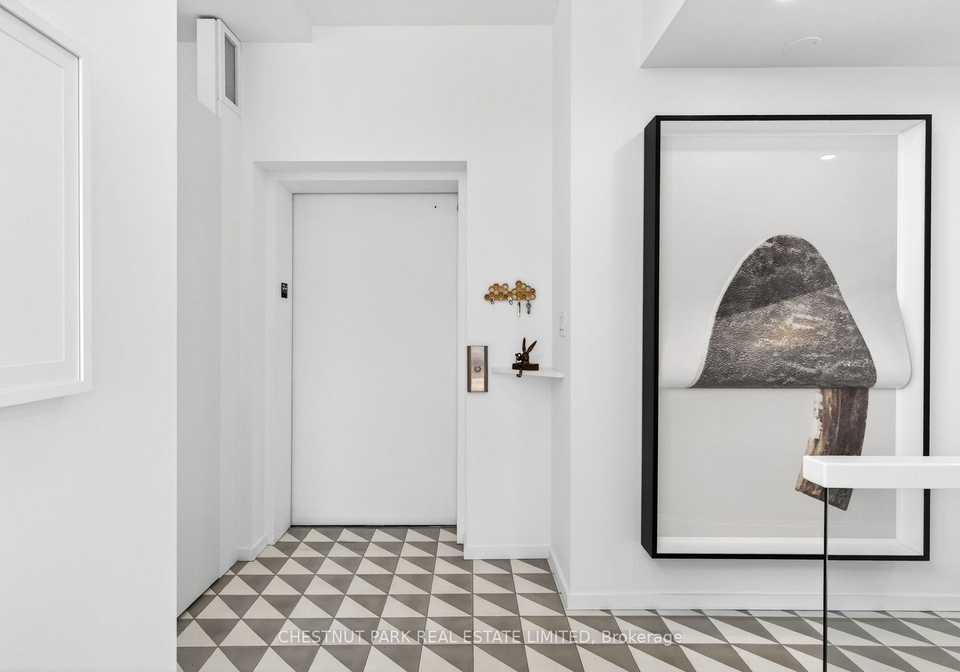 245-perth-avenue-toronto-ontario-w13154768