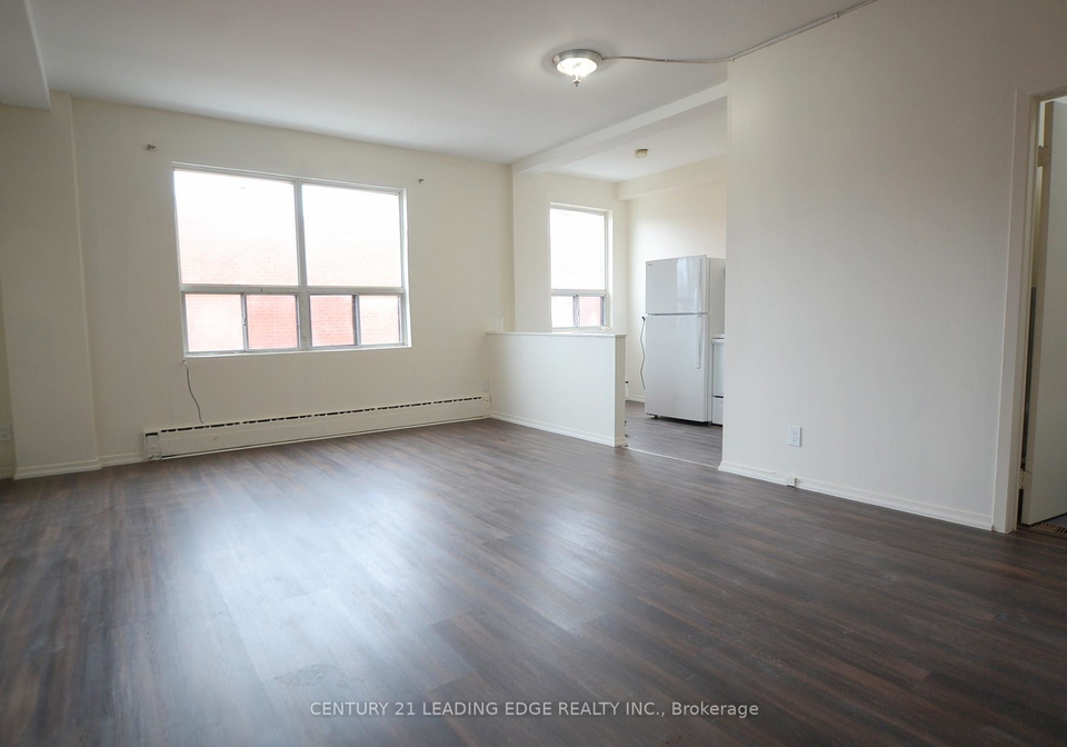 1359-wilson-avenue-york-ontario-w13154862