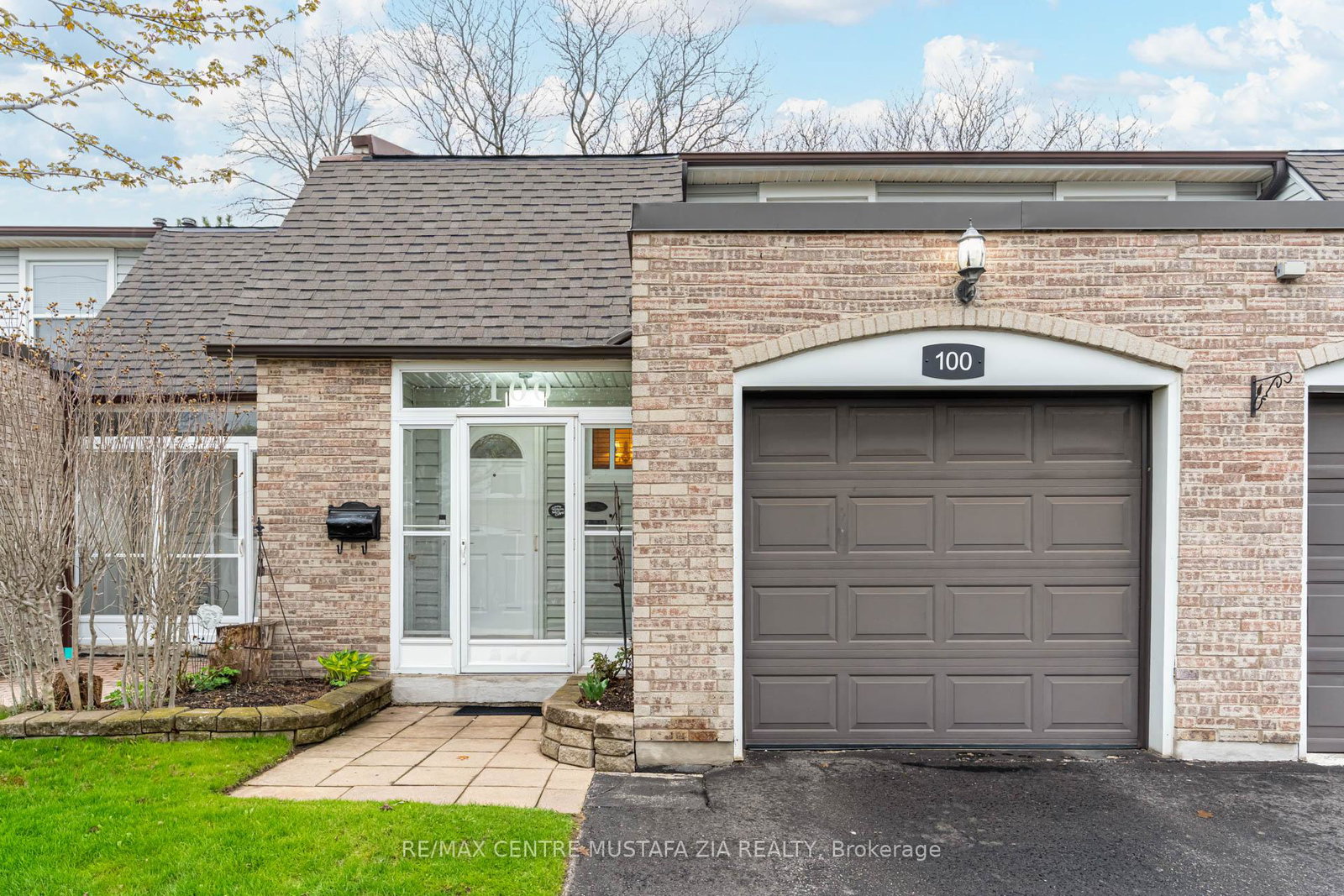 2440-bromsgrove-road-mississauga-ontario-w13155096