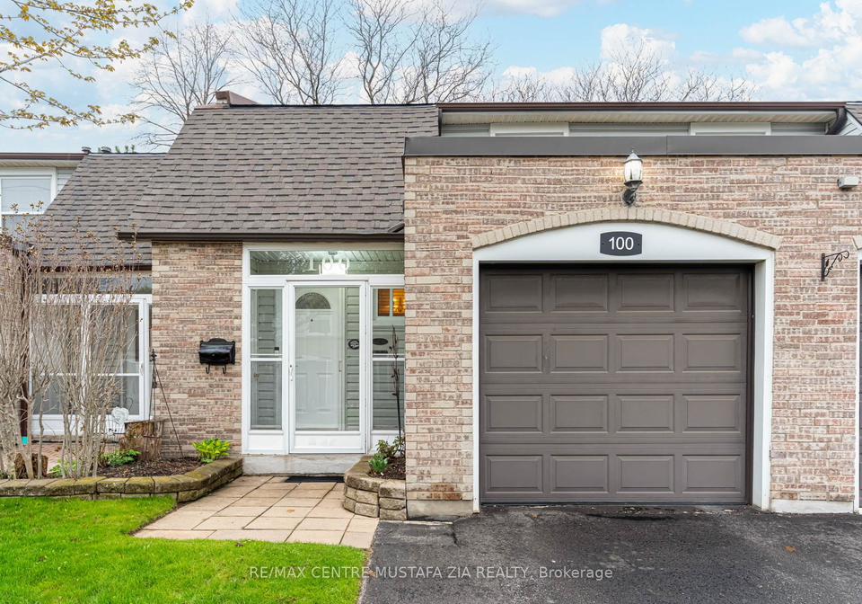2440-bromsgrove-road-mississauga-ontario-w13155096