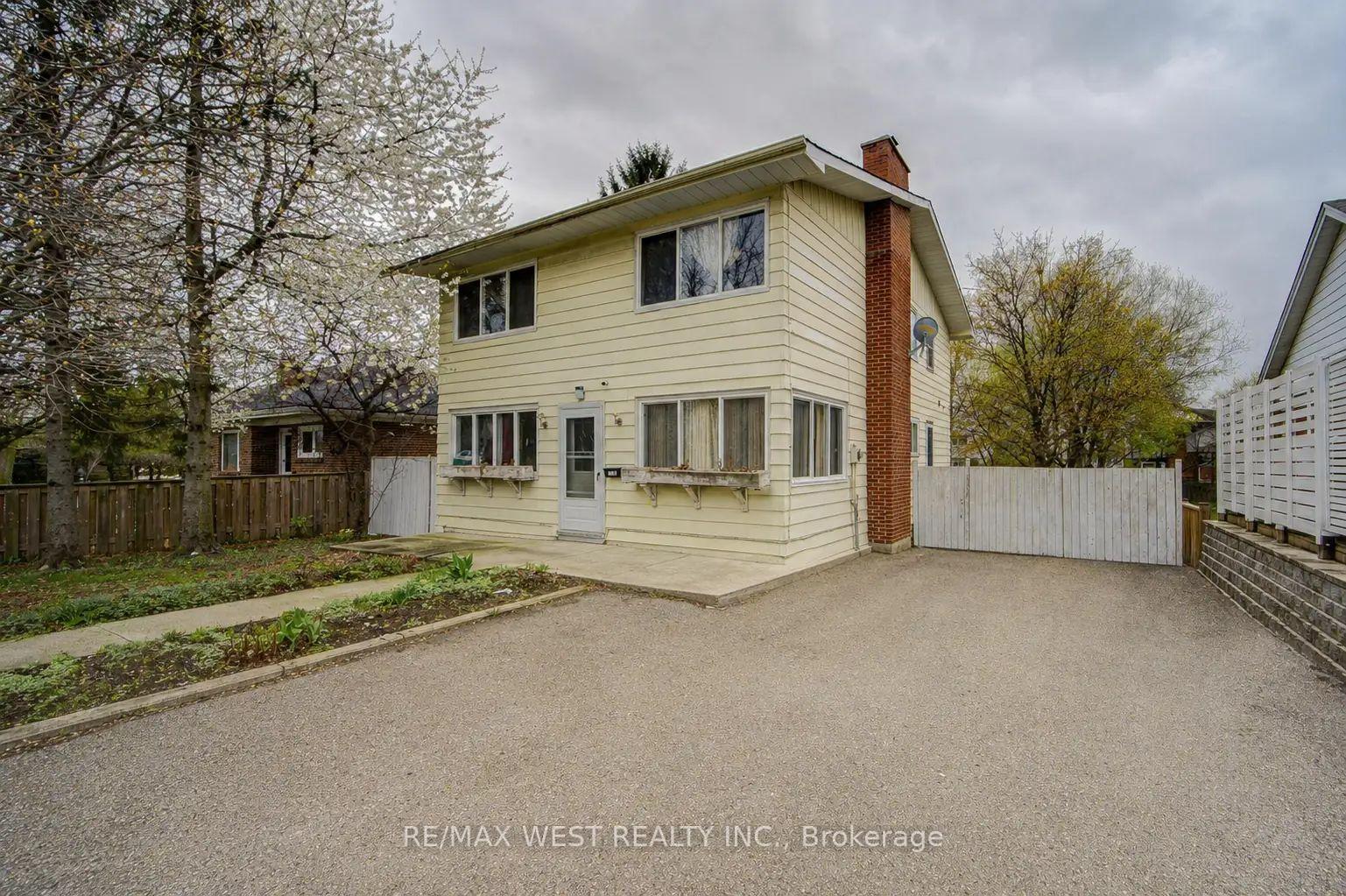 326-queen-street-s-mississauga-ontario-w13155102