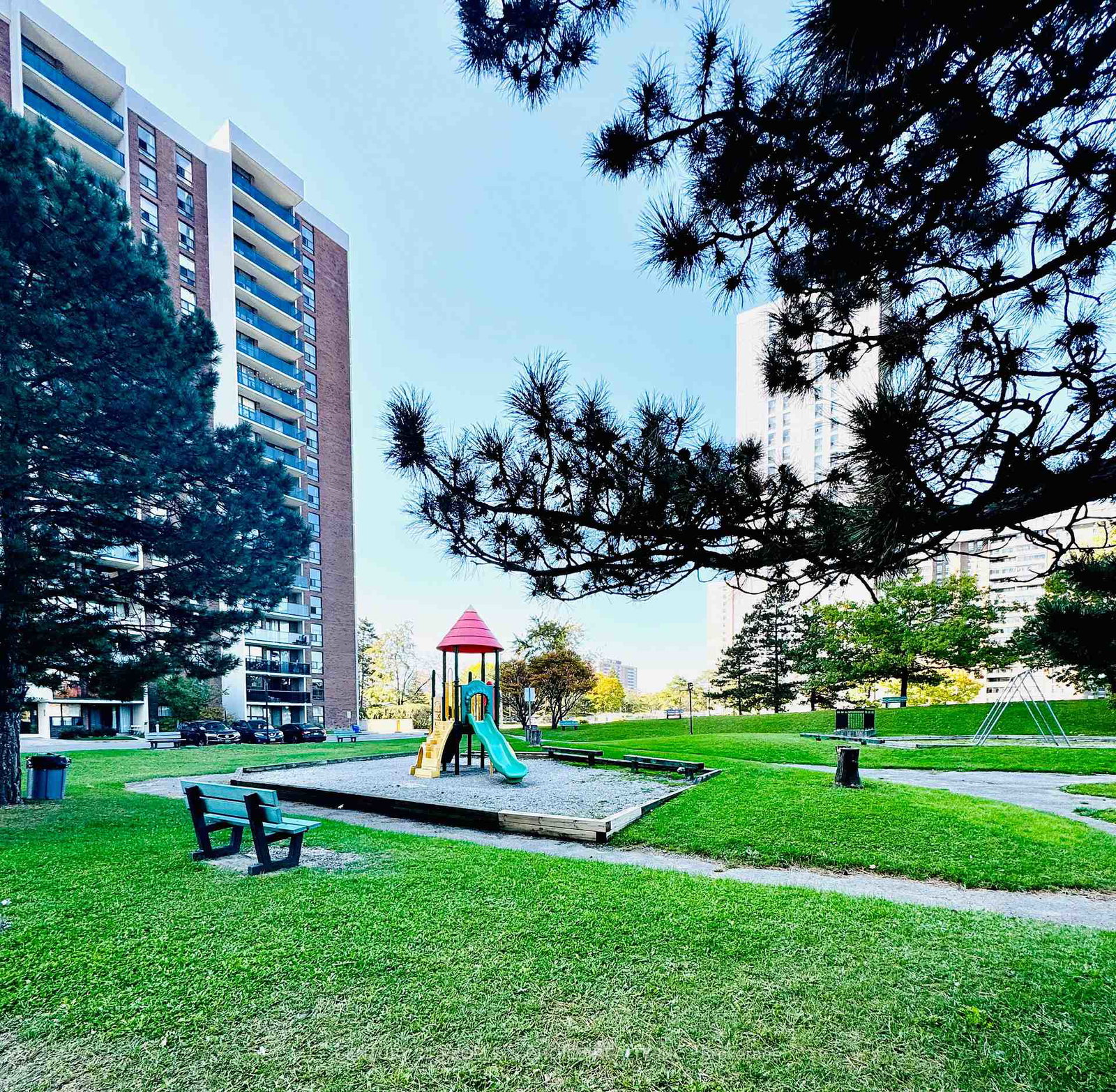 21-knightsbridge-road-brampton-ontario-w13155250