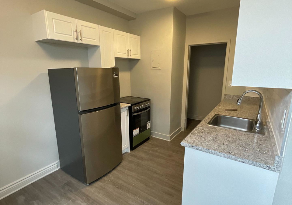 2548-keele-street-north-york-ontario-w13155860