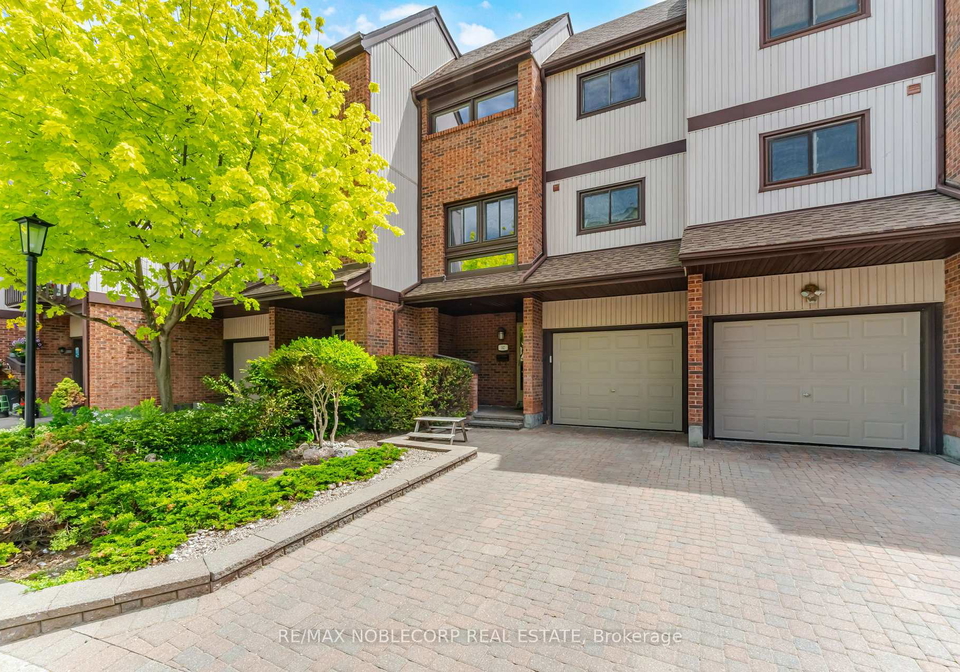 1080-walden-circle-mississauga-ontario-w13155974