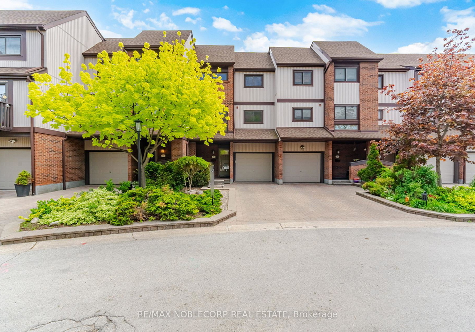 1080-walden-circle-mississauga-ontario-w13155974