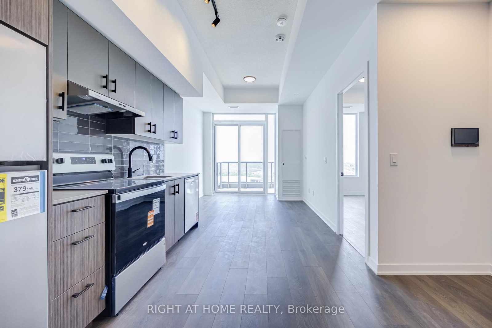 4878-powers-common-burlington-ontario-w13156044