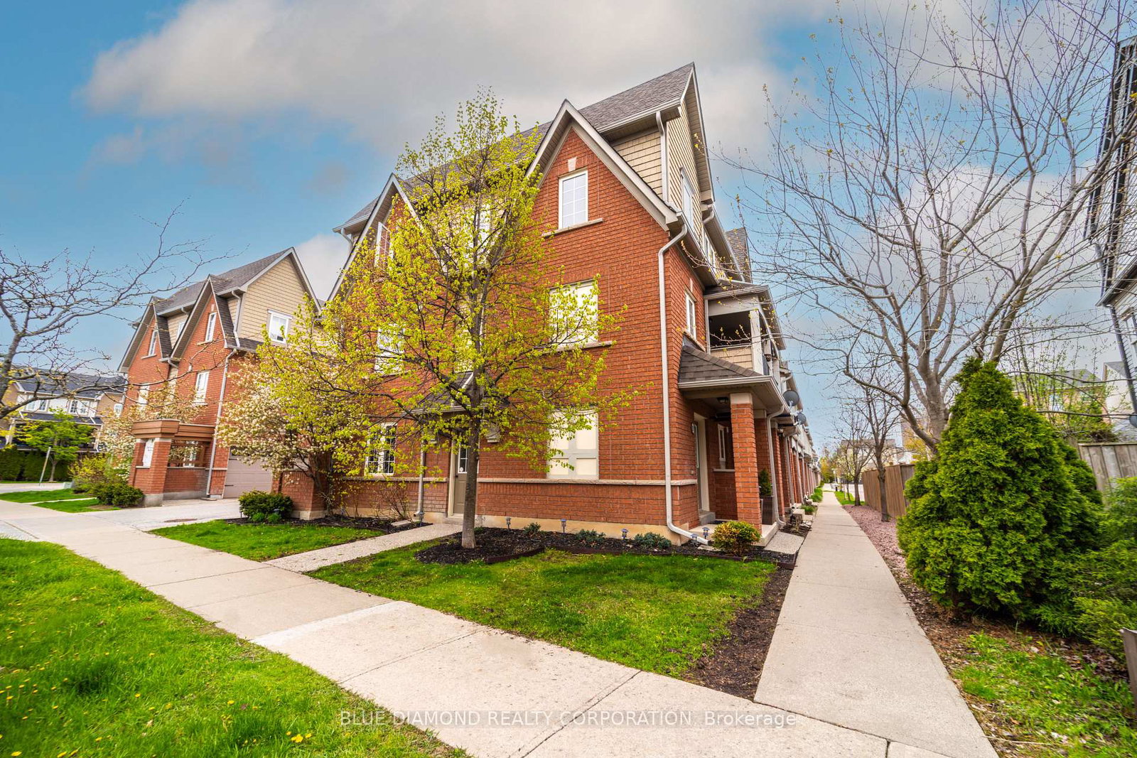 2360-parkhaven-boulevard-oakville-ontario-w13156112