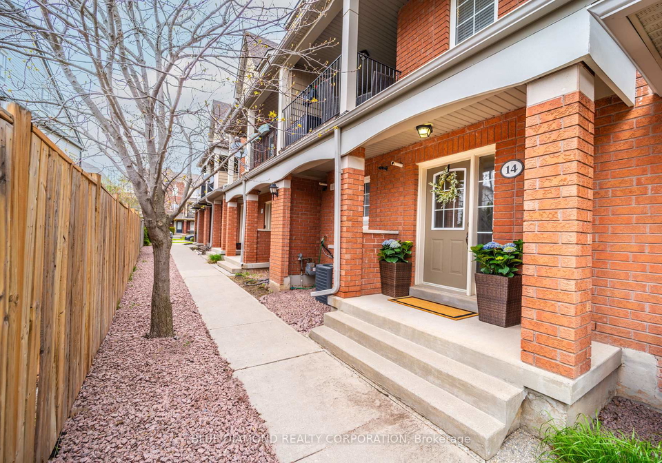 2360-parkhaven-boulevard-oakville-ontario-w13156112