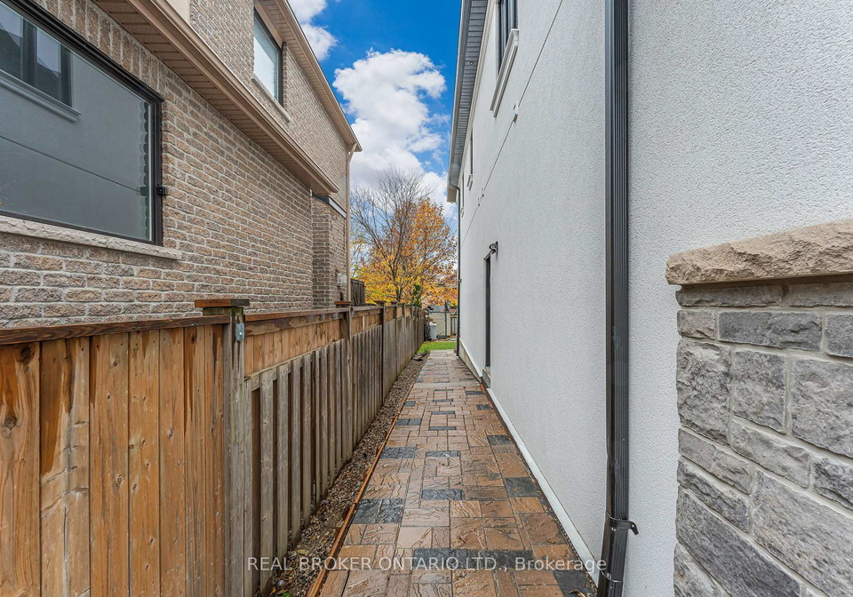 330-maple-avenue-halton-hills-ontario-w13156414
