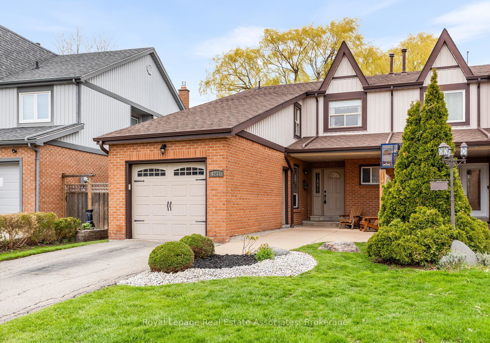 4237-trellis-crescent-mississauga-ontario-w13156590