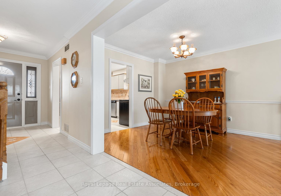 4237-trellis-crescent-mississauga-ontario-w13156590